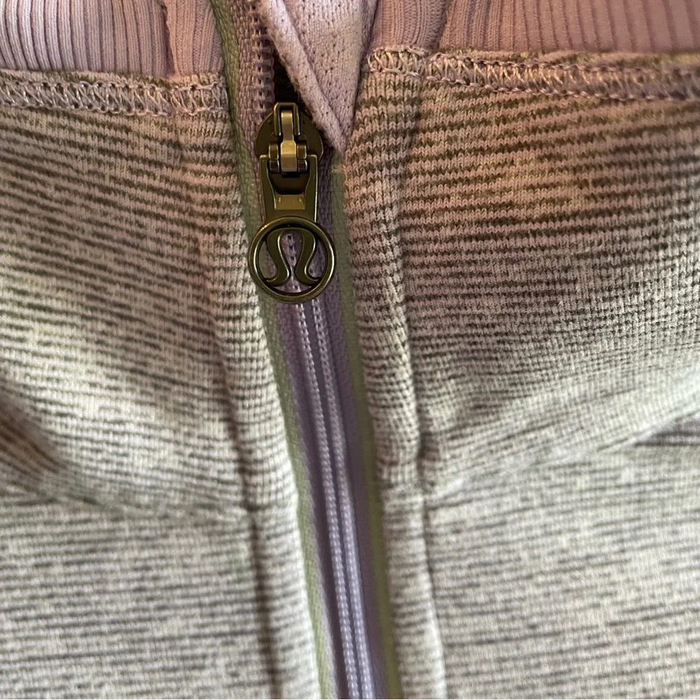 Lululemon Athletica Run Full Tilt Lilac Half zip Pullover - Picture 5 of 11